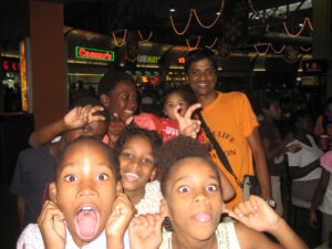 Gift For Life Foundation Trincity Mall outing, December 2009 — photograph 47