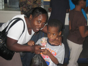 Gift For Life Foundation Trincity Mall outing, December 2009 — photograph 84