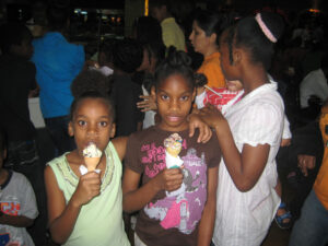 Gift For Life Foundation Trincity Mall outing, December 2009 — photograph 85