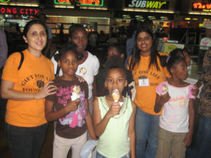 Gift For Life Foundation Trincity Mall outing, December 2009 — photograph 87